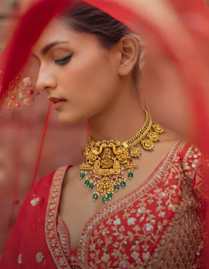 freepik_replace-the-necklace-to-t_2736174311